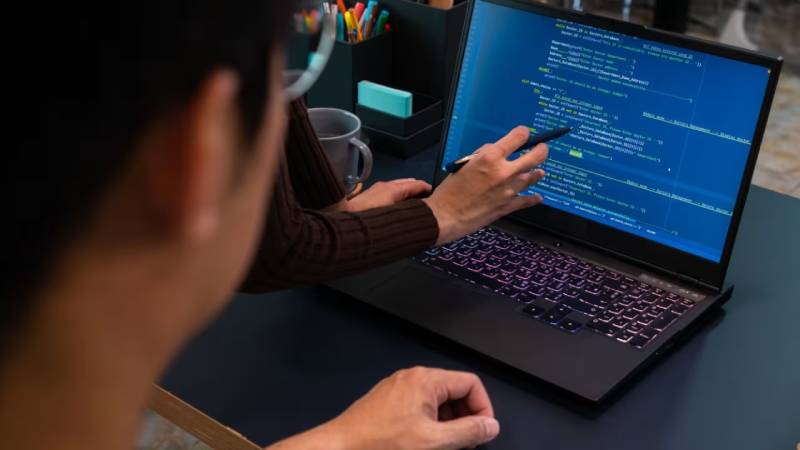 巴音郭楞工业软件定制开发:破局传统制造数字化转型的“精准钥匙”